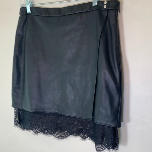 Decree Dresses & Skirts - NWT Decree Black Faux Leather Mini Skirt